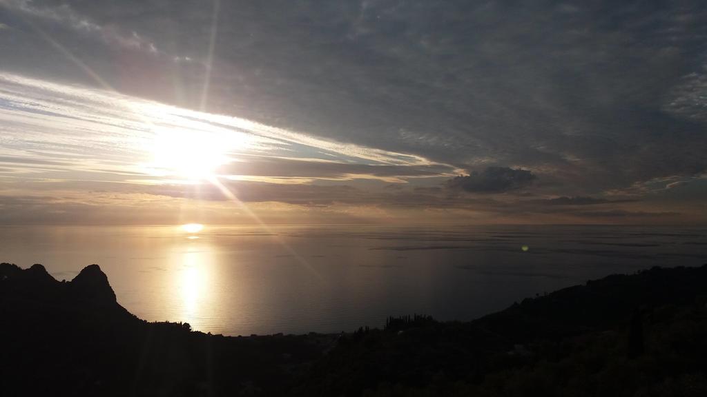Horizon Apartments Agios Gordios  Bagian luar foto